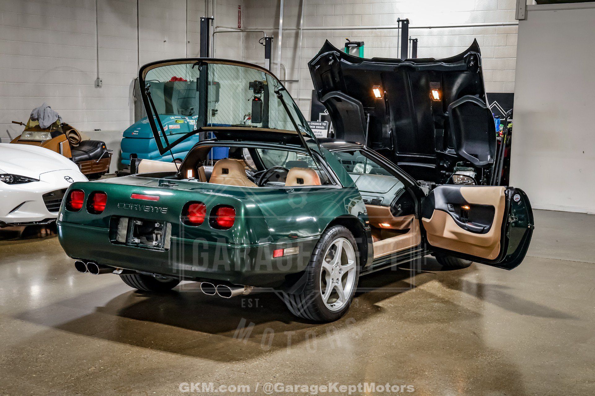 Used 1994 Chevrolet Corvette Coupe RWD image 60