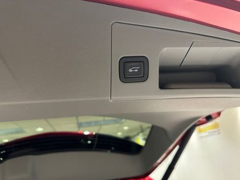 Used 2025 Cadillac XT5 Premium Luxury w/ Technology Package image 20