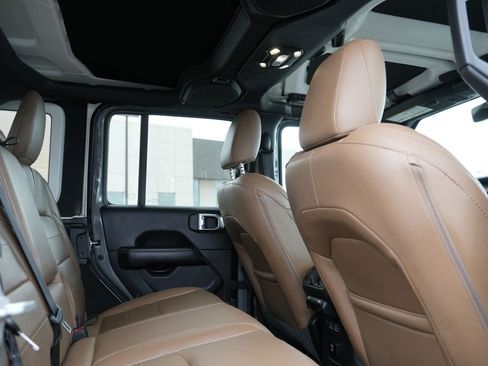 Used 2023 Jeep Wrangler Unlimited Sahara w/ Cold Weather Group image 13