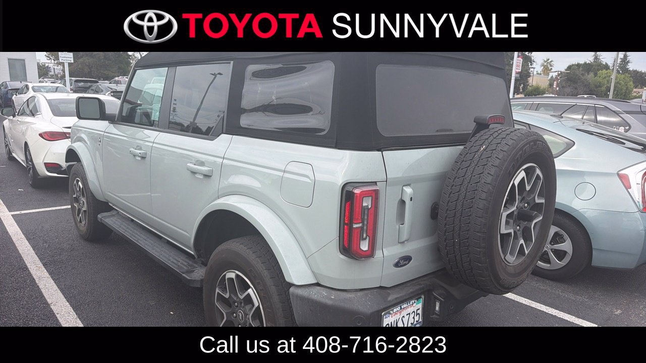 Used 2024 Ford Bronco Outer Banks AWD/4WD image 2