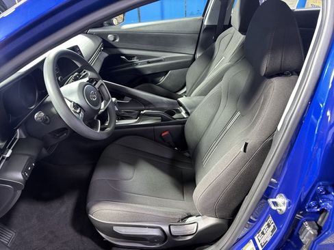 Used 2023 Hyundai Elantra SEL w/ Cargo Package FWD image 23