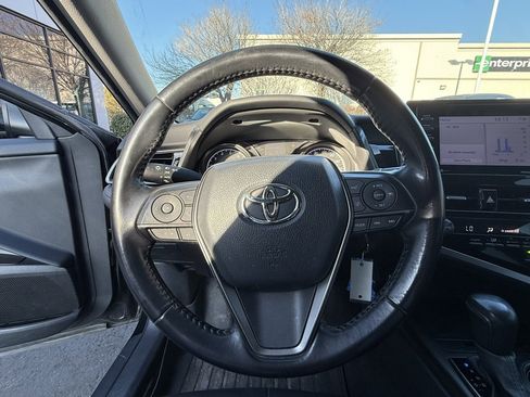 Used 2021 Toyota Camry SE image 14