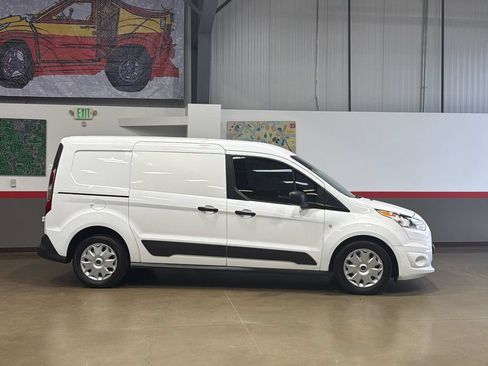 Used 2017 Ford Transit Connect XLT FWD image 3