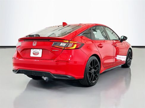 Used 2023 Honda Civic Sport image 4