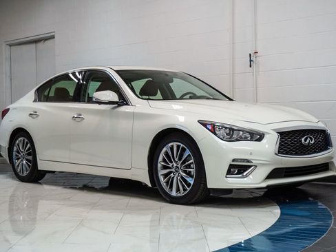 Used 2023 INFINITI Q50 Luxe w/ Cargo Package RWD image 5