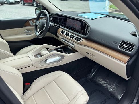 Used 2021 Mercedes-Benz GLS 450 4MATIC image 32