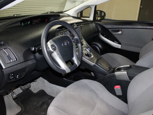 Used 2013 Toyota Prius Three FWD image 22