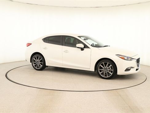 Used 2018 MAZDA MAZDA3 Touring image 9