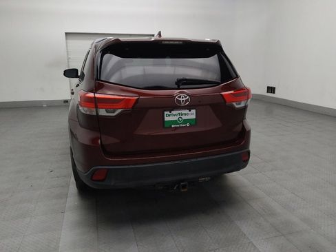 Used 2017 Toyota Highlander XLE image 6