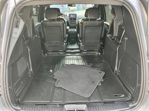 Used 2018 Dodge Grand Caravan GT image 16