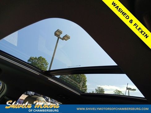 Used 2022 Chevrolet TrailBlazer RS w/ Sun and Liftgate Package image 13