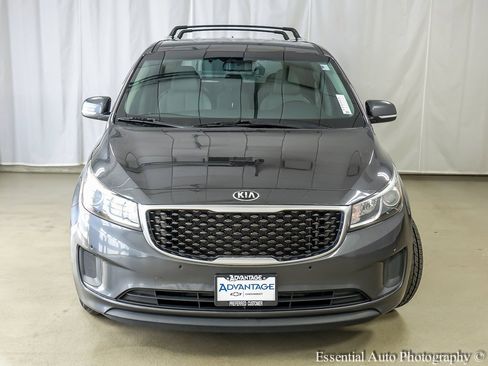 Used 2018 Kia Sedona LX w/ LX Essentials Premium Package image 5