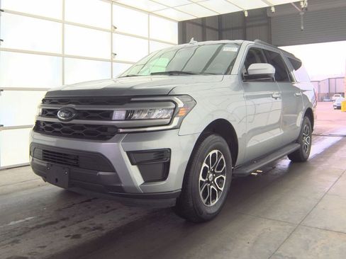 Used 2024 Ford Expedition Max XLT image 1