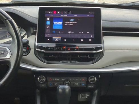 Used 2022 Jeep Compass Limited image 18