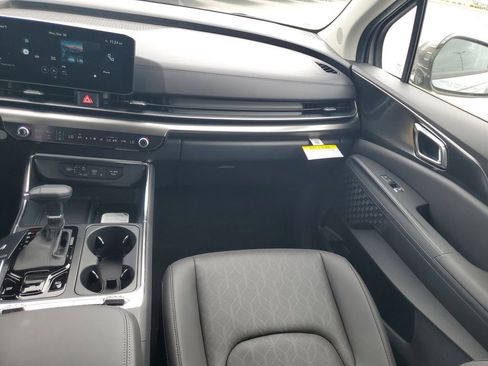 New 2026 Kia Carnival SX image 28