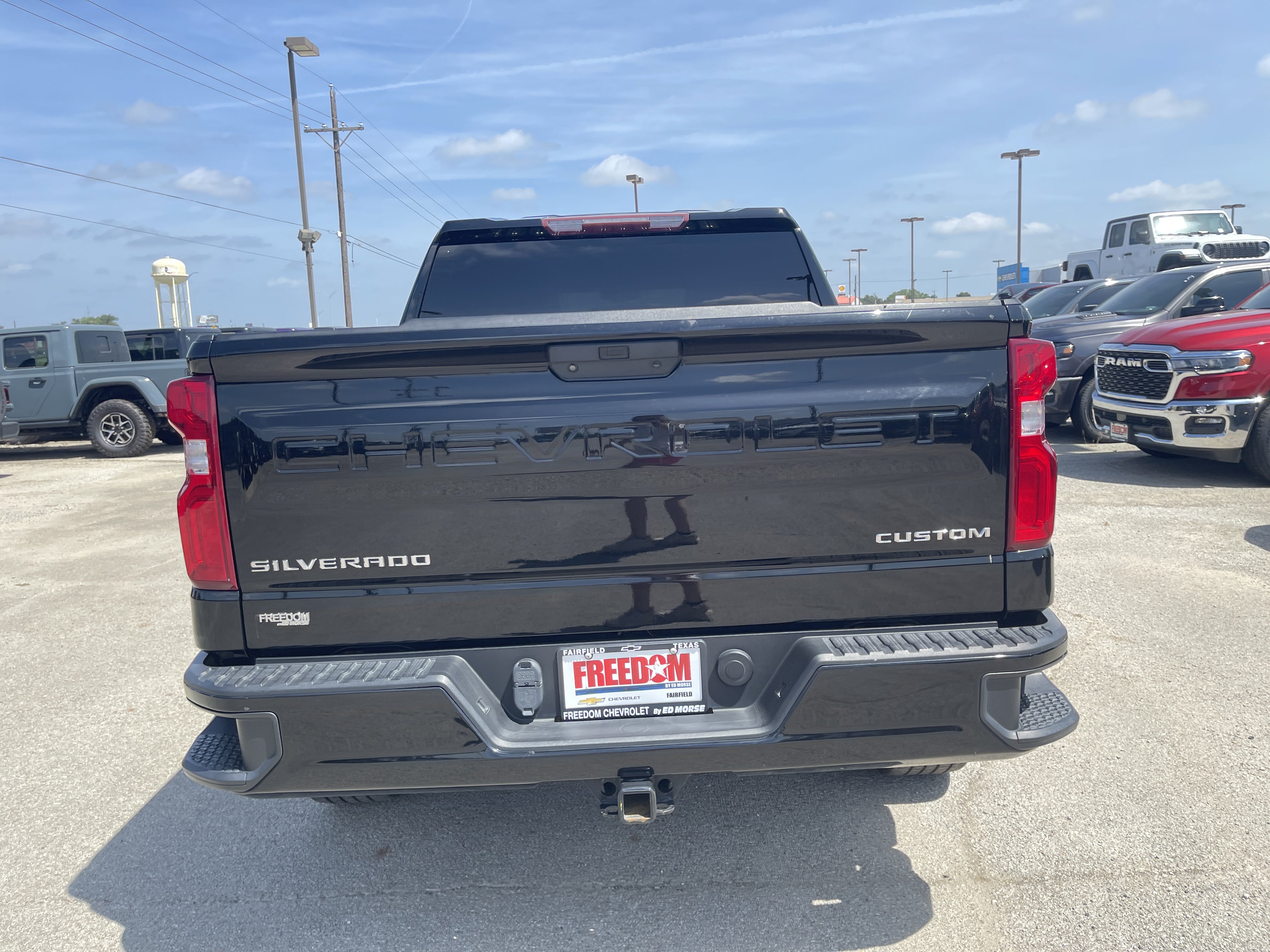Used 2019 Chevrolet Silverado 1500 Custom w/ Custom Value Package RWD image 5