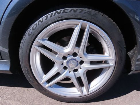 Used 2014 Mercedes-Benz E 350 4MATIC Sedan image 16