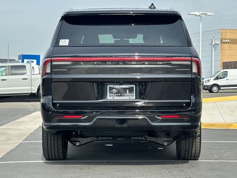 New 2026 Lincoln Navigator L Black Label image 4