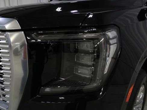 Used 2021 GMC Yukon Denali w/ Advanced Technology Package AWD/4WD image 34
