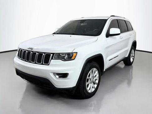 Used 2021 Jeep Grand Cherokee Laredo X AWD/4WD image 3