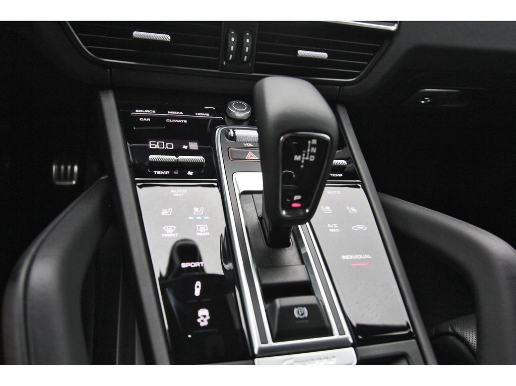 Used 2023 Porsche Cayenne GTS AWD/4WD image 24