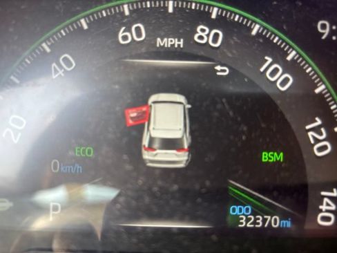 Used 2024 Toyota RAV4 XLE w/ Convenience Package FWD image 11