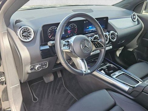 Certified 2025 Mercedes-Benz GLA 250 image 10