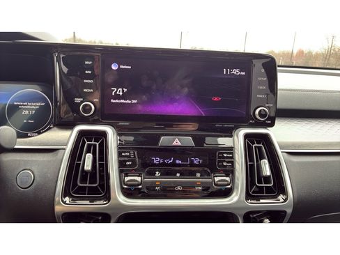 Used 2021 Kia Sorento SX image 16