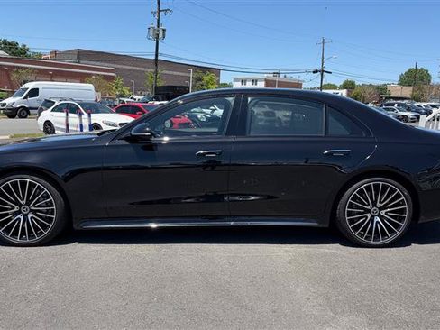 Used 2023 Mercedes-Benz S 580 4MATIC Sedan image 3