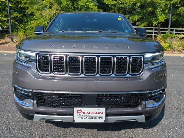 Used 2025 Jeep Wagoneer Series II AWD/4WD image 9