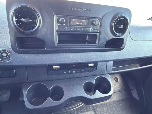 Used 2021 Mercedes-Benz Sprinter 1500 image 16