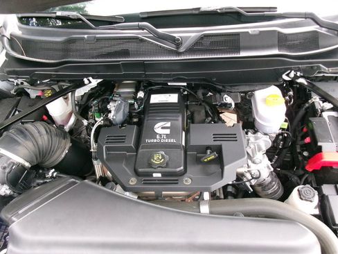 Used 2024 RAM 2500 Tradesman w/ Chrome Appearance Group AWD/4WD image 45