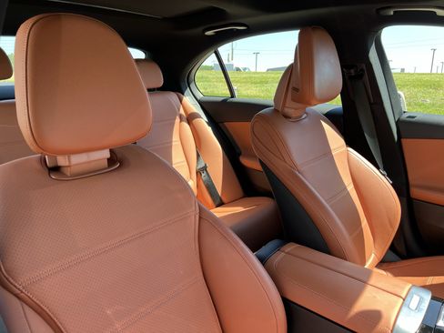 Certified 2022 Mercedes-Benz C 300 Sedan image 35