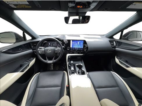 Used 2022 Lexus NX 250 FWD w/ Accessory Package 2 image 38