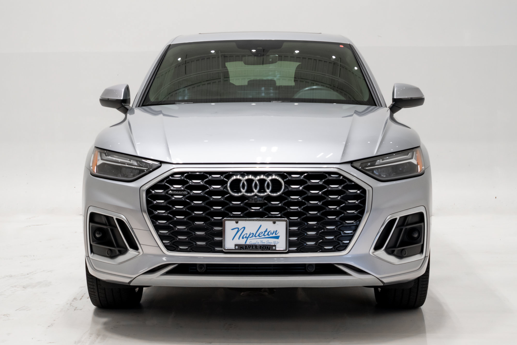 Used 2023 Audi Q5 2.0T Premium Plus w/ Premium Plus Package AWD/4WD image 7