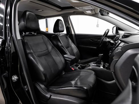 Used 2019 Nissan Rogue Sport SL w/ Premium Package image 38