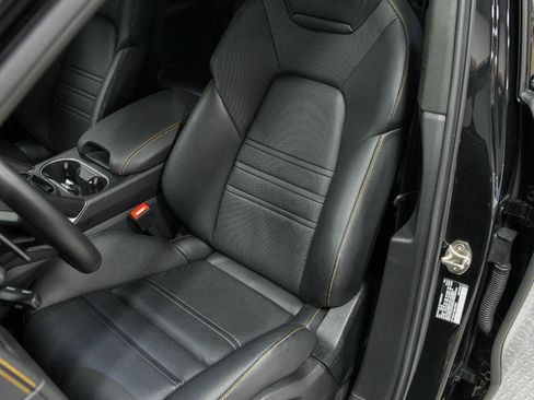 Used 2024 Porsche Cayenne Turbo GT AWD/4WD image 96