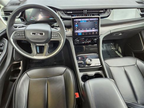 Used 2024 Jeep Grand Cherokee Limited 4xe image 2