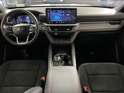 Used 2025 Ford Explorer ST image 22