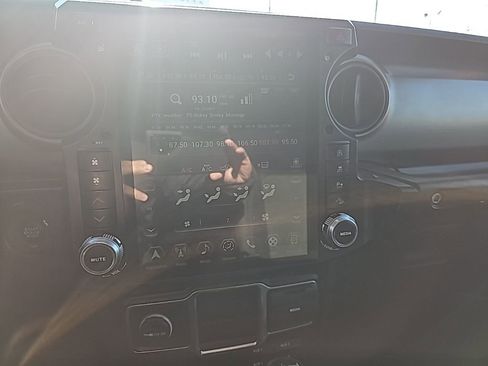 Certified 2018 Jeep Wrangler Unlimited Sport image 24