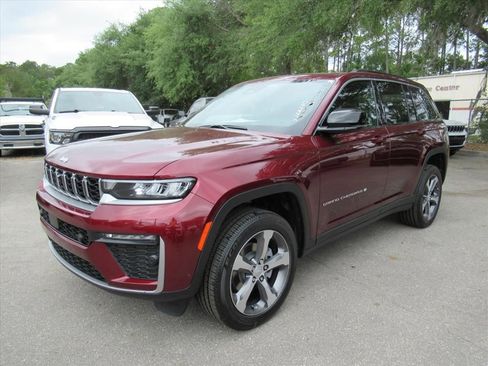 New 2026 Jeep Grand Cherokee Limited AWD/4WD image 3