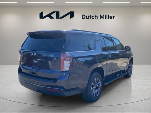 Used 2022 Chevrolet Suburban Z71 w/ Luxury Package AWD/4WD image 6