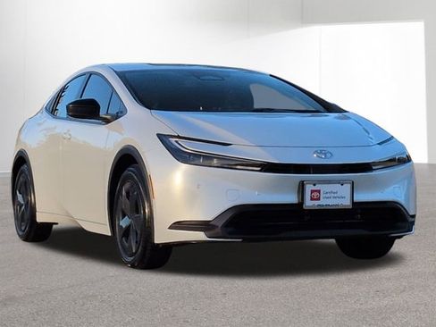 Certified 2026 Toyota Prius LE image 3