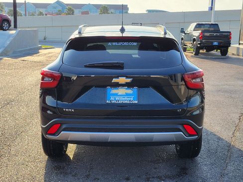 New 2026 Chevrolet Trax LT w/ Driver Confidence Package image 4