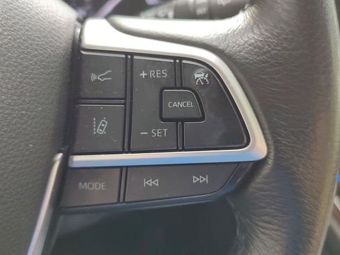 Used 2021 Toyota Sienna XLE image 15