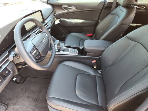 New 2026 Kia Sportage SX image 8