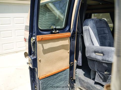 Used 1988 Chevrolet G20 RWD image 71