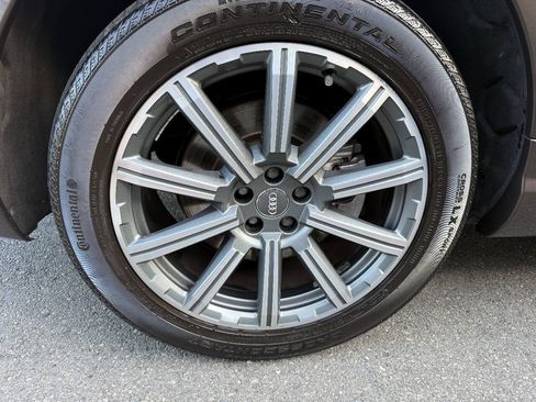 Used 2018 Audi Q7 3.0T Prestige w/ Prestige Package AWD/4WD image 13