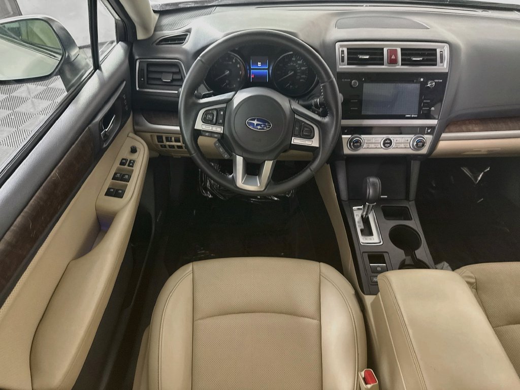 Used 2016 Subaru Outback 2.5i Limited AWD/4WD image 3