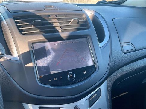Used 2015 Chevrolet Trax LT w/ LT Sun and Sound Package image 16